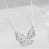 petit-collier-avec-papillon-argente