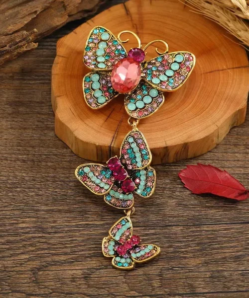 Broche papillon pendante multicolore, trois papillons en strass suspendus en cascade