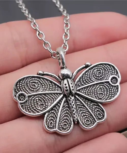 Collier papillon argent antique, grand pendentif métal vieilli ajouré, modèle dentelle-argent