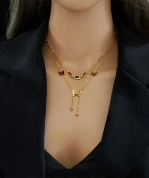 Collier papillon double rang doré en acier inoxydable, zircons colorés et pampille papillon