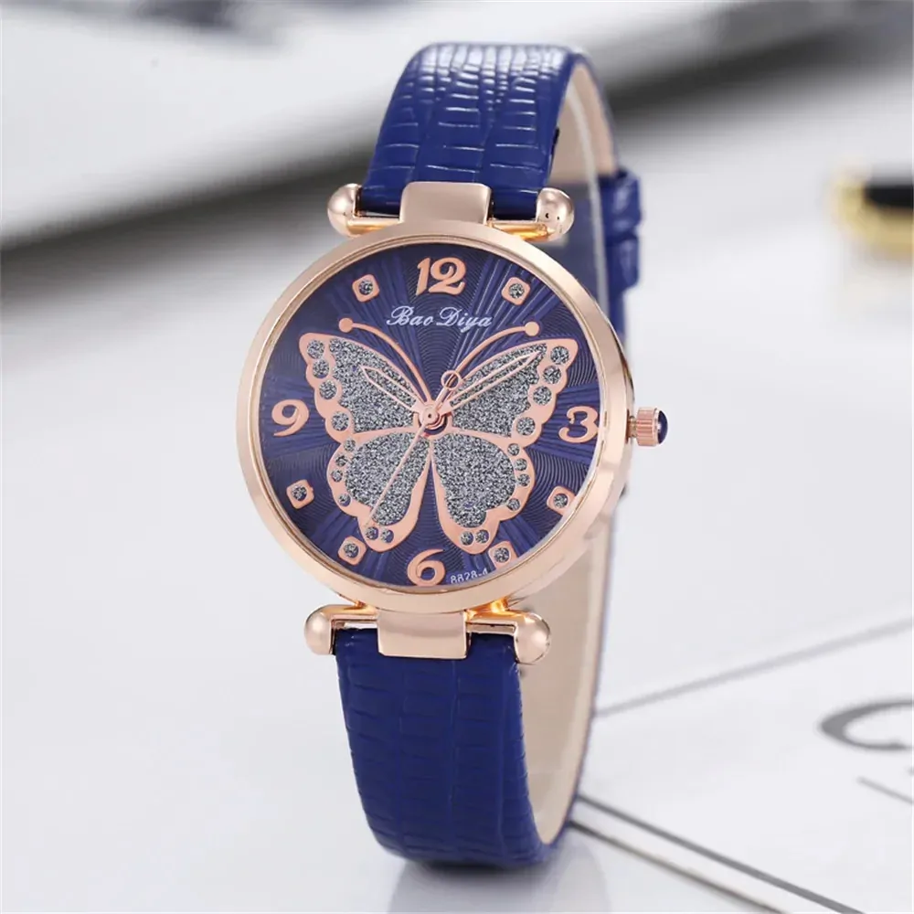 Montre papillon en cuir femme, bracelet bleu et cadran à motif papillon