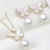 Parure papillon perle, collier et boucles d'oreilles papillon émail et perle blanc