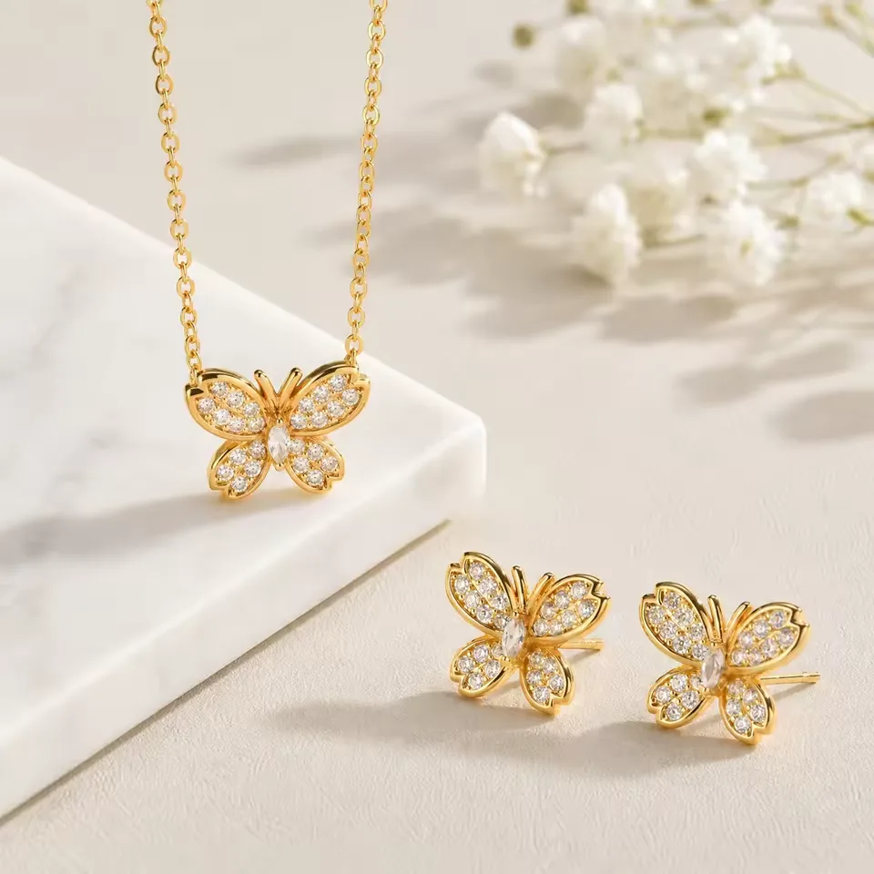 Parure papillon zircon doré, collier et boucles d oreilles papillon pavé de zircons